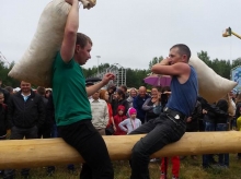 Сабантуй в Набережных Челнах: тактика состязаний в дождь